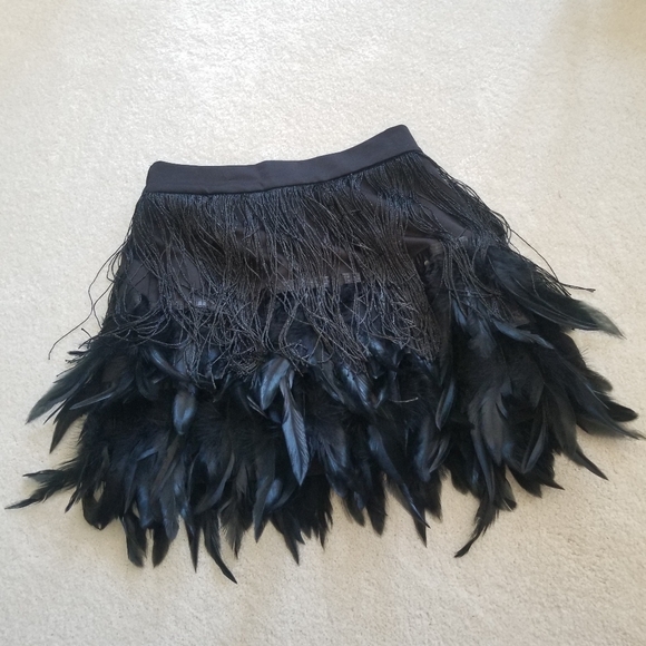 La' Ros feather fringe skirt Sm - Picture 6 of 10